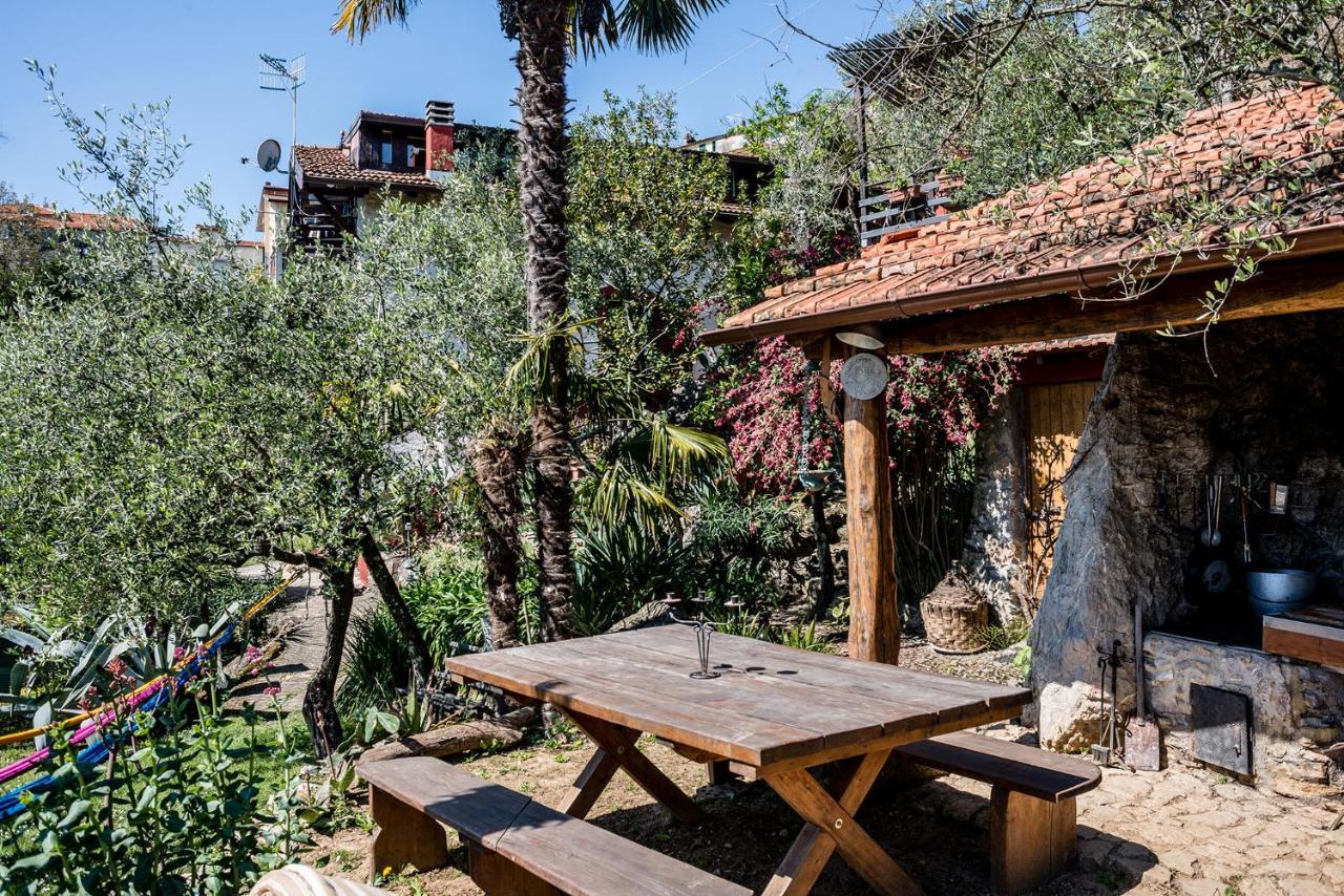 Bed and Breakfast La Fattoria Di Nonna Eugenia Lerici Exterior foto
